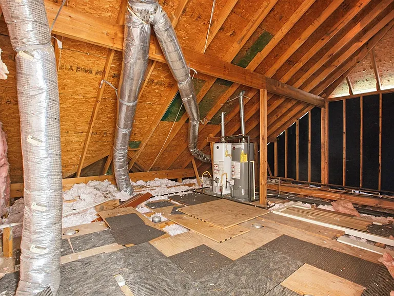 1322 Kirby Lake Ct — Photo 40