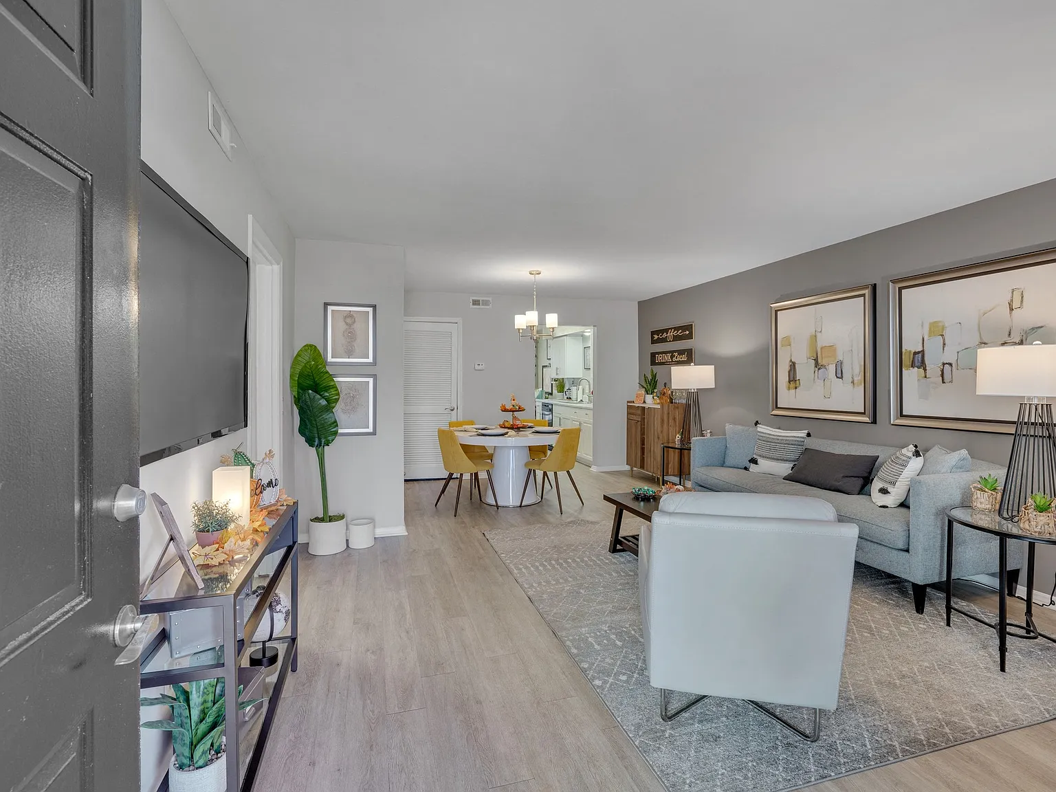 Trailwood Crossing Apartments — Photo 4