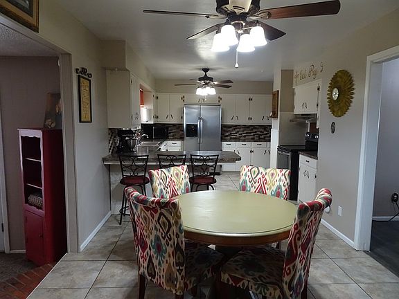 5th image of 2516 Bonham Ave
