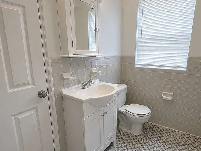 7464 Delmar Blvd #2W — Photo 10