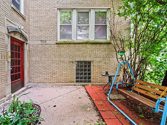5th image of 3135 W Leland Ave APT 2E