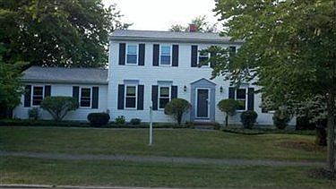 3rd image of 83 Chatham Dr
