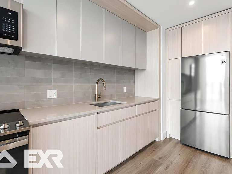 210 Clarkson Ave #Penthouse 9 — Photo 7