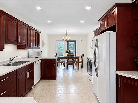 4th image of UNIT D-2419 Buhler AVENUE