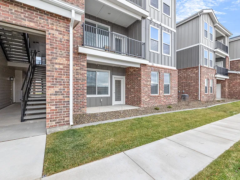 1135 Latitude Cir — Photo 27
