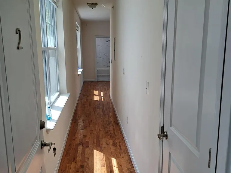 227 Fairmount Ave #2 — Photo 6