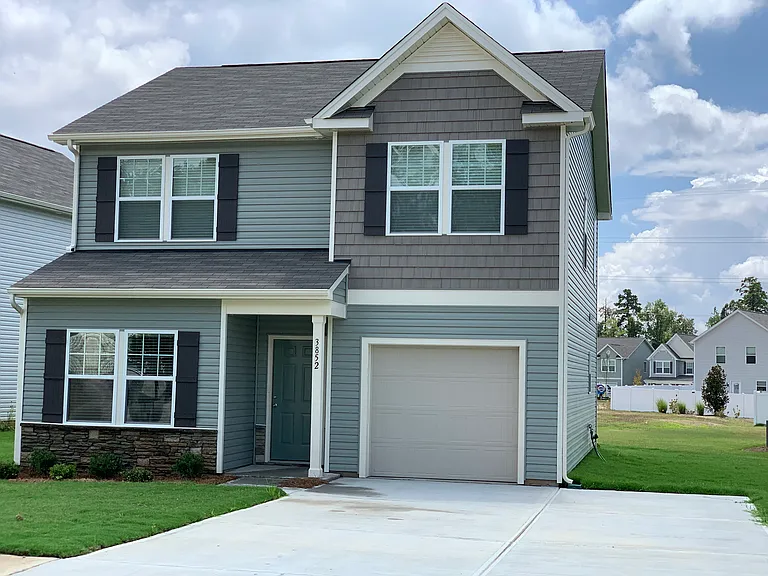 3852 Tersk Dr — Photo 2