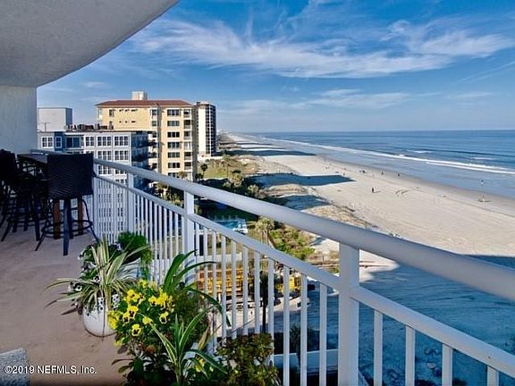5th image of 1601 Ocean Dr S APT 703