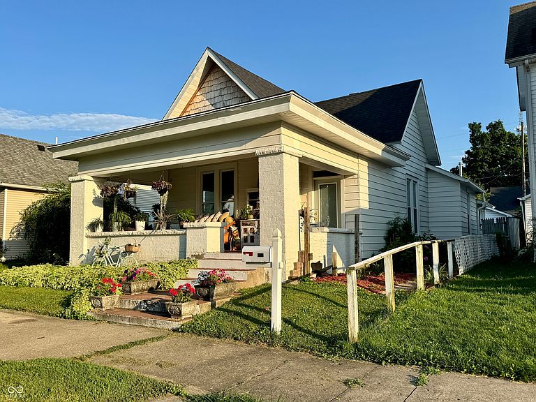 Listing photo 2