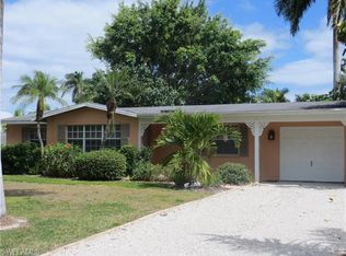 1131 7th St S, Naples, FL 34102