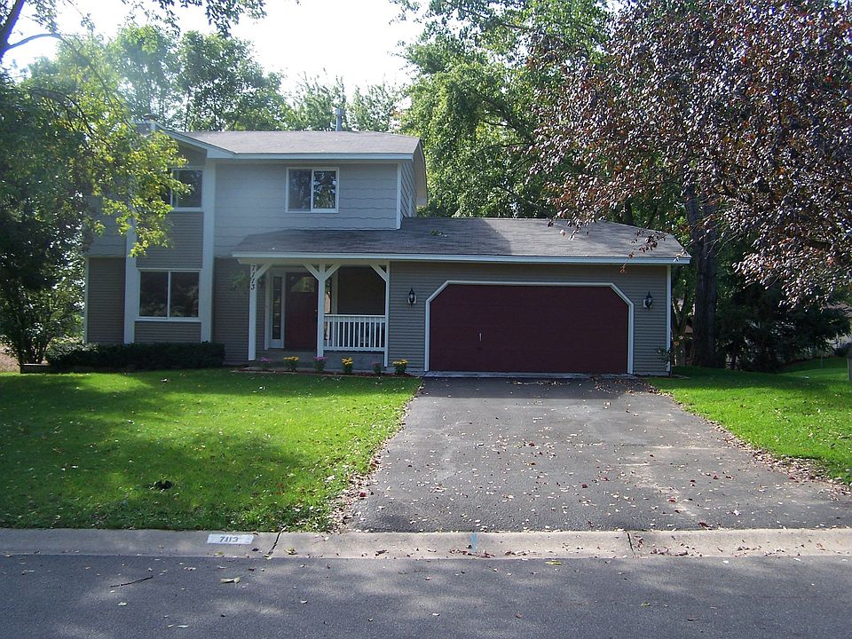 Great Curb Appeal!