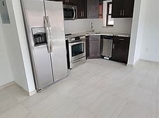 25-86 43rd St #3F, Astoria, NY 11103