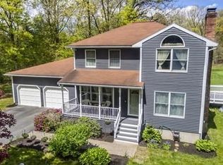 11 McGuire Rd, Sutton, MA 01590