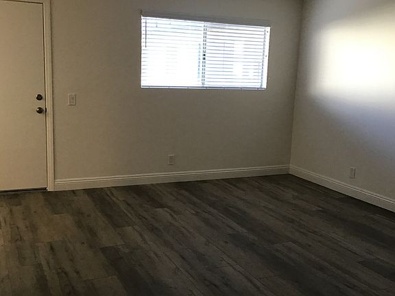 3rd image of 5036 West St #5-L-8