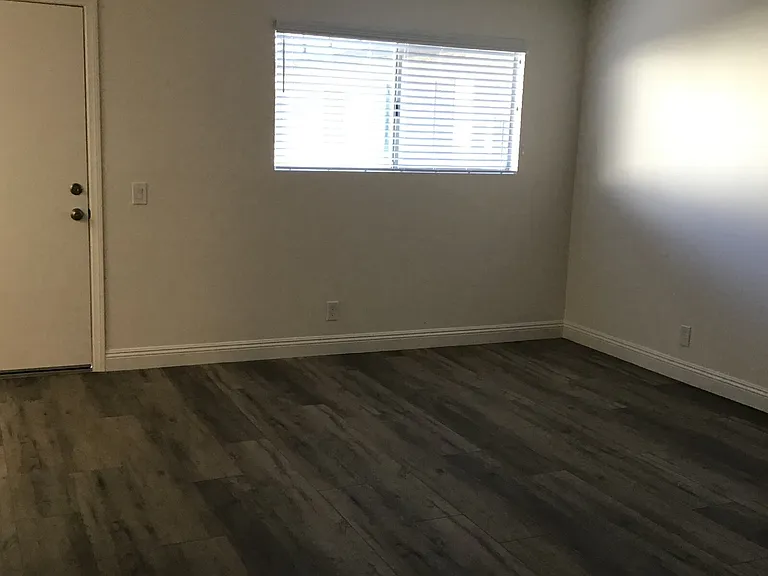5036 West St #5-L-8 — Photo 2