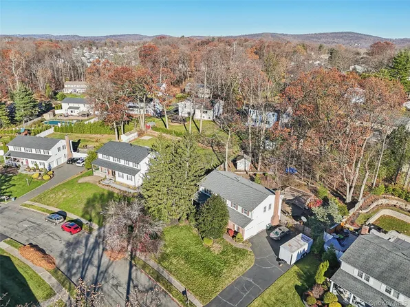 37 Minuteman Circle, Orangeburg, NY 10962