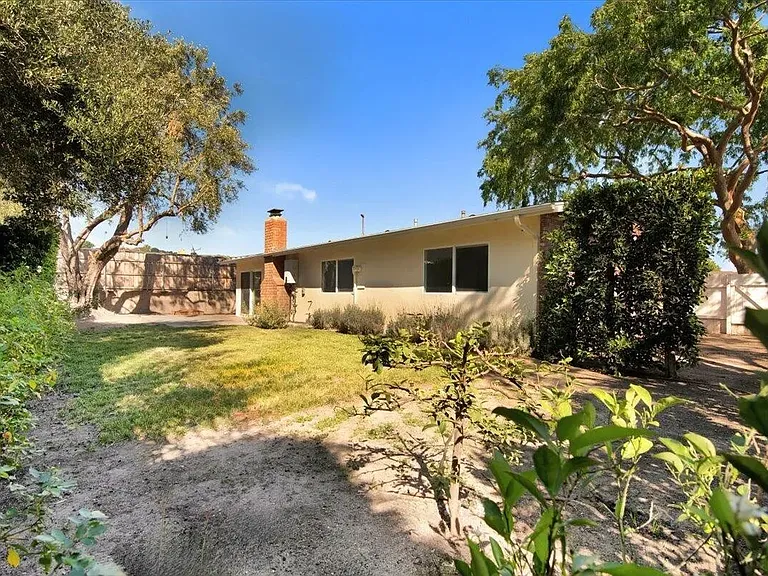 313 Calor Dr — Photo 7