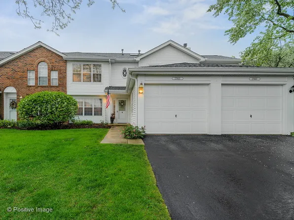 27W415 Providence Ln, Winfield, IL 60190