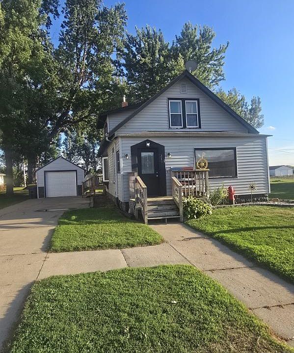 1st image of 213 3rd St W