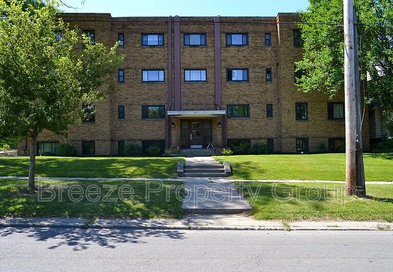 1919 Ottawa Dr #7 — Photo 9