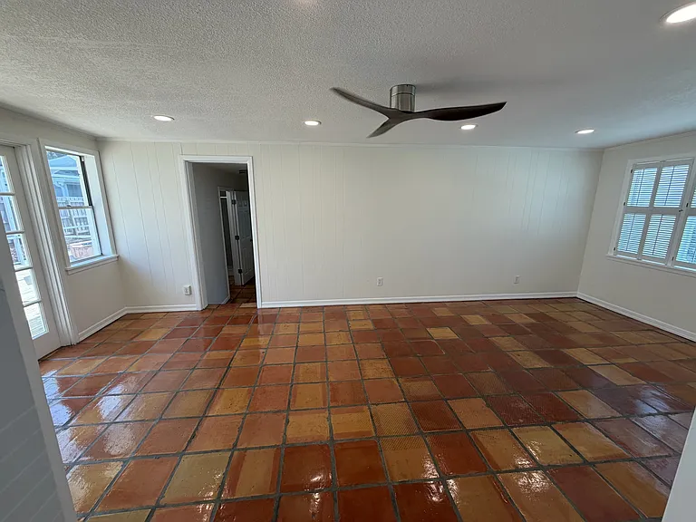 3126 W Harbor View Ave — Photo 7
