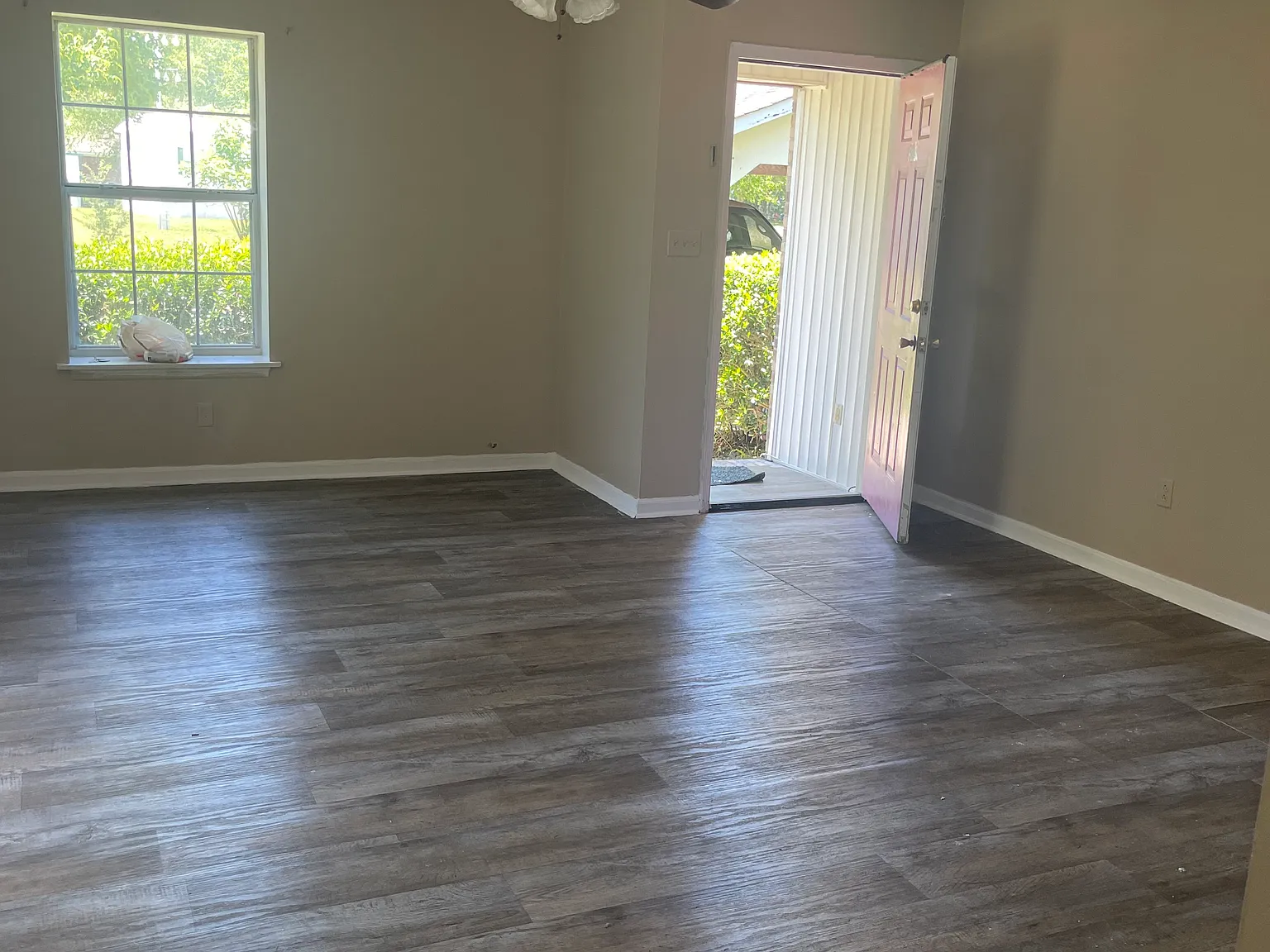 2 bed, 936 sqft, $1,050 — Photo 3