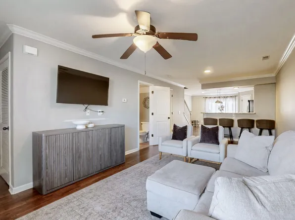 142 Cobblestone Place Dr, Goodlettsville, TN 37072