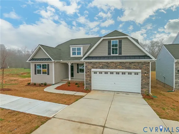 2004 Swiss Ln, Hayes, VA 23072