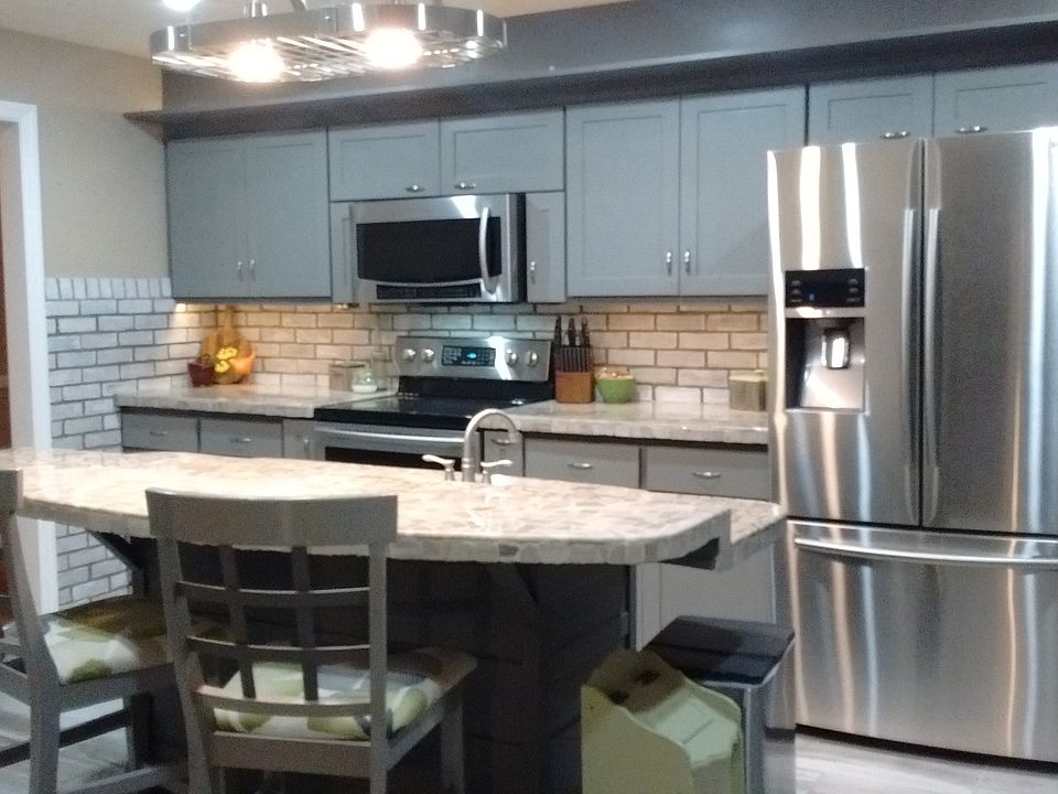 Under cabinet lighting