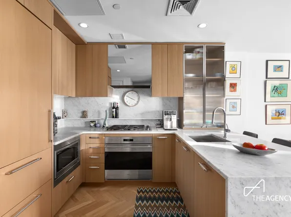 300 West 122nd Street image 3 of 13