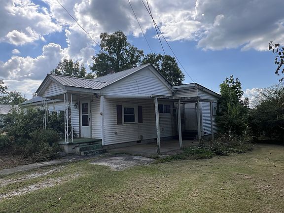 3rd image of 617 E Main St