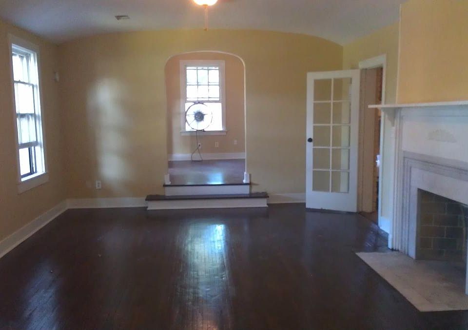 1st image of 2083 Vollintine Ave