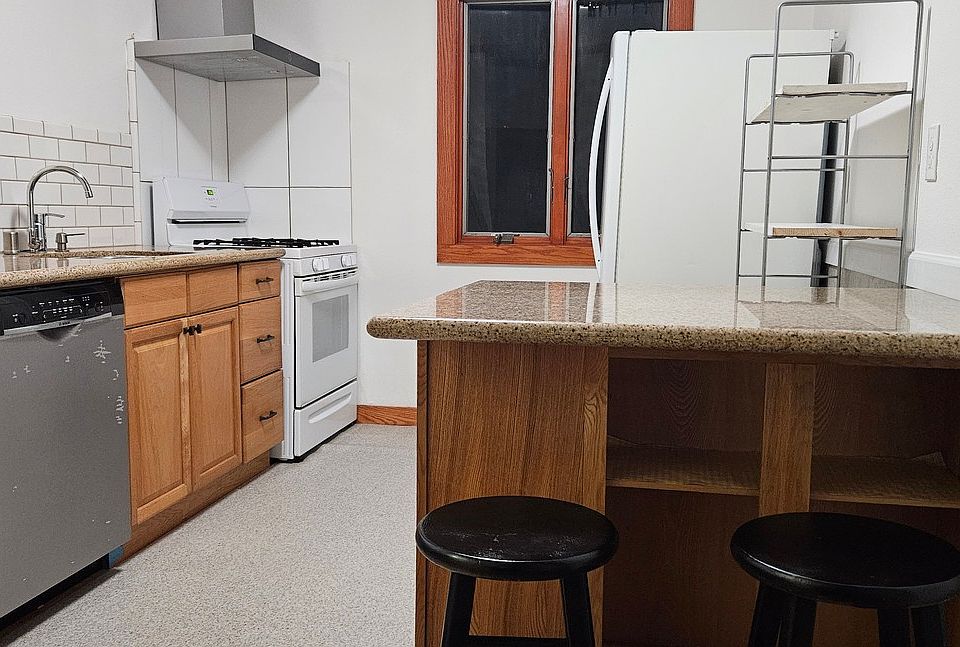 1st image of 2472 Virginia St #B