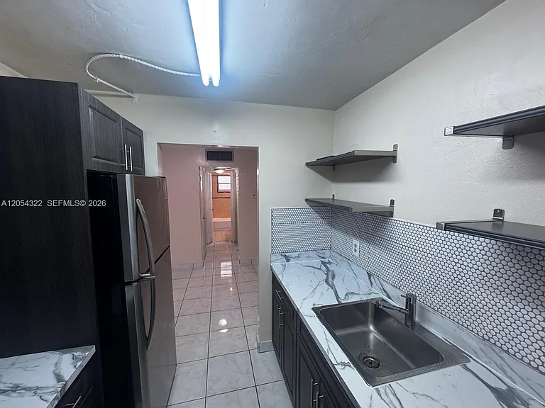 1832 Madison St #102 — Photo 6
