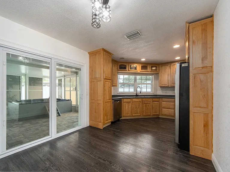 Kitchen with TONS of Storage and nice appliance package
