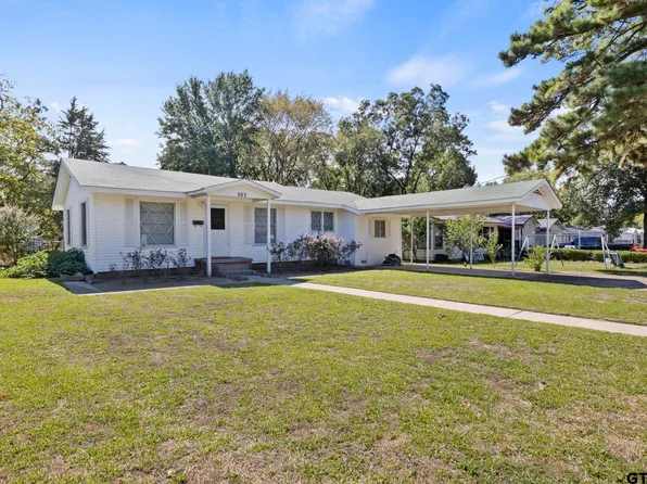 303 Pleasant St, Mount Pleasant, TX 75455