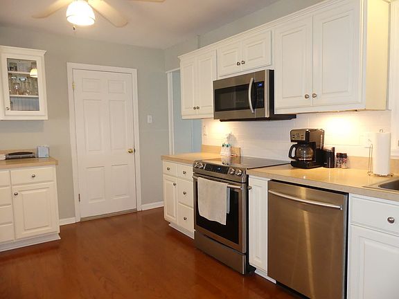 5th image of 4427 Taylor Dr
