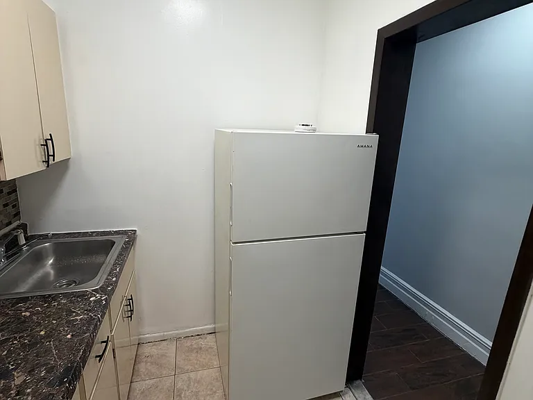 160-09 Hillside Ave #1 — Photo 6