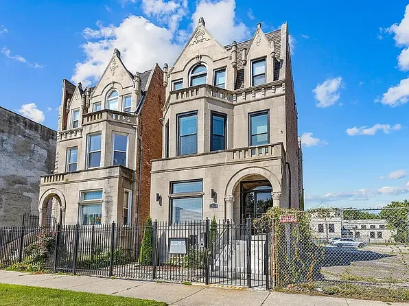 4810 S Indiana Ave, Chicago, IL