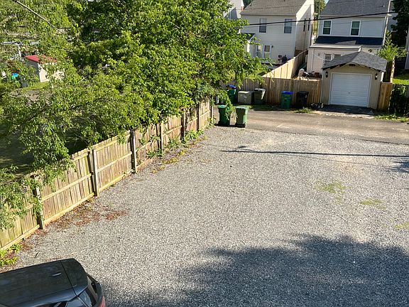 5th image of 1213 Wallace St