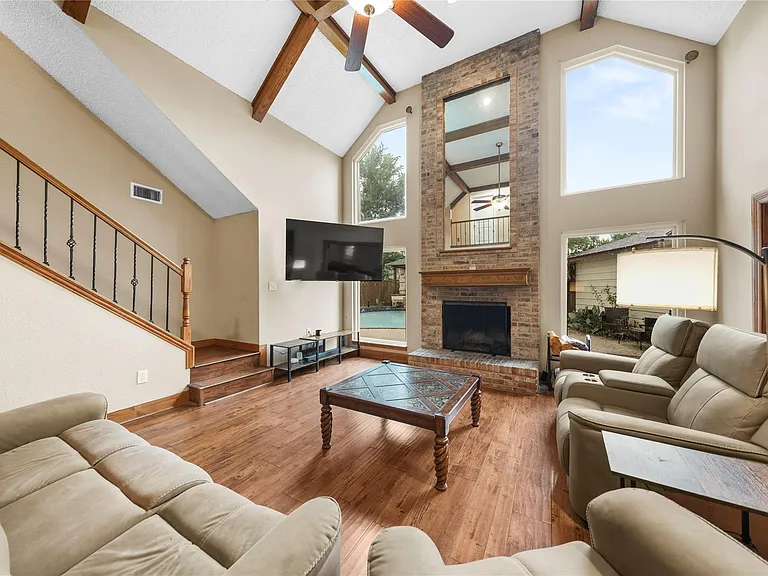 16210 Port O Call St — Photo 5