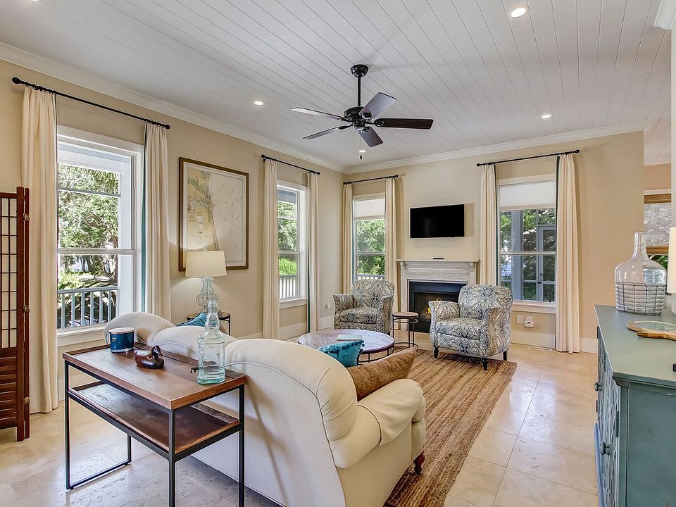 1st image of 1016 San Fernando St #Id1246989p