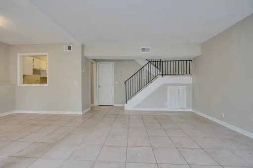 2116 Hobbs Rd — Photo 4