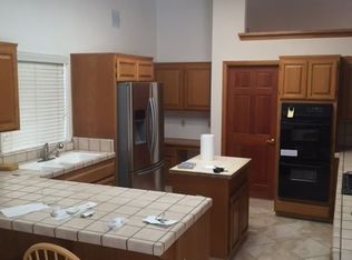 16238 Olalee Rd, Apple Valley, CA 92307