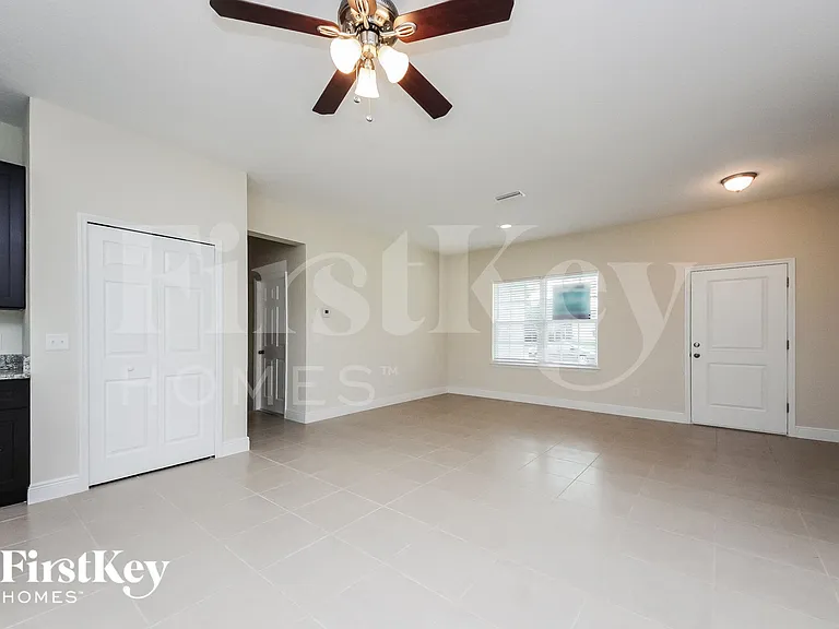 510 Magpie Ln — Photo 4