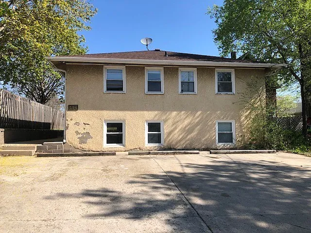 594 Lawson Ave West — Photo 11