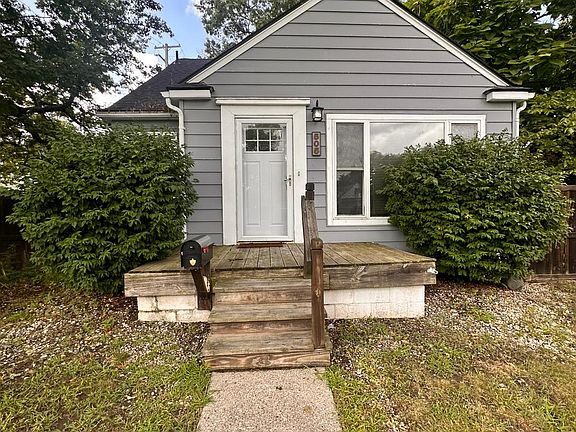 2nd image of 505 Gardendale St