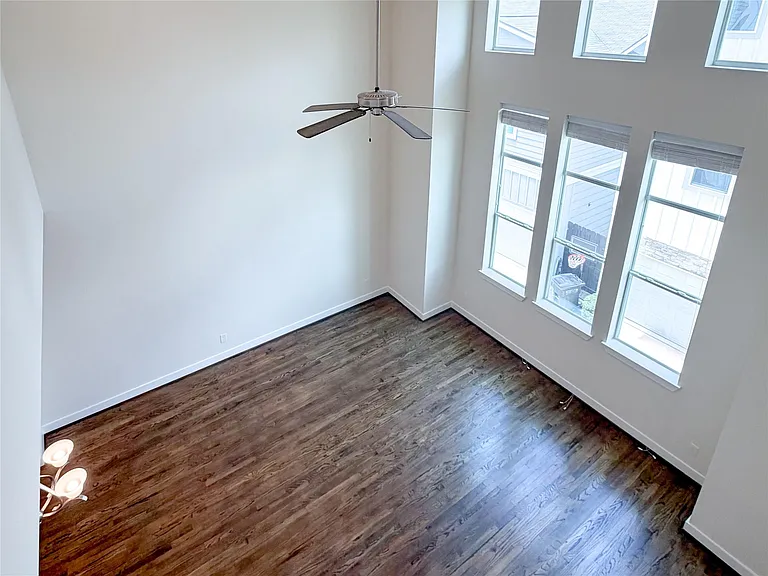 1803 Crestdale Dr — Photo 21