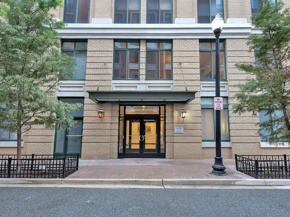 1205 Garfield St #808