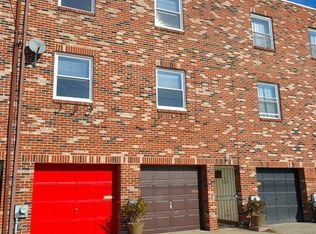 1721 Fitzwater St #A, Philadelphia, PA 19146